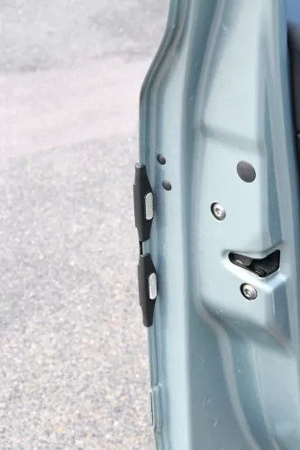 Ajtóvédők fényvisszaverőkkel (fehér szín)