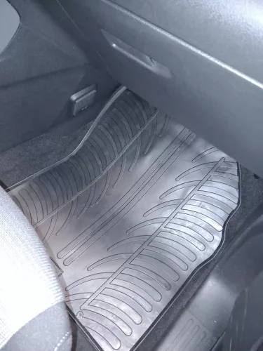 Citroen Berlingo 2018- (ovális rögzítés, lehajható ülés) Gledring méretpontos gumiszőnyeg szett