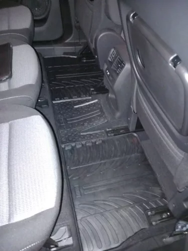 Toyota ProAce City 2020- (ovális rögzítés, lehajható ülés) Gledring méretpontos gumiszőnyeg szett