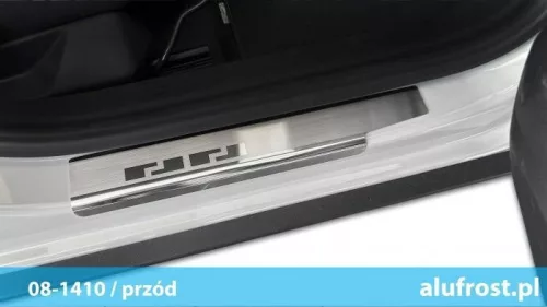 Küszöbvédő lécek Dacia Duster 2024-