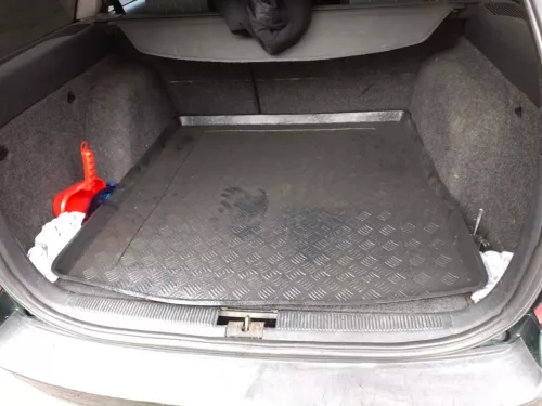 Skoda Octavia I. 1996-2010 (combi) Rezaw-Plast méretpontos csomagtértálca