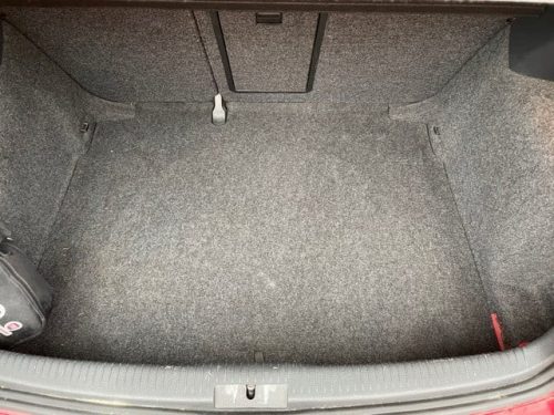 VW Golf VI. 2008-2012 (hatchback/javítókészletes) Gledring méretpontos csomagtértálca