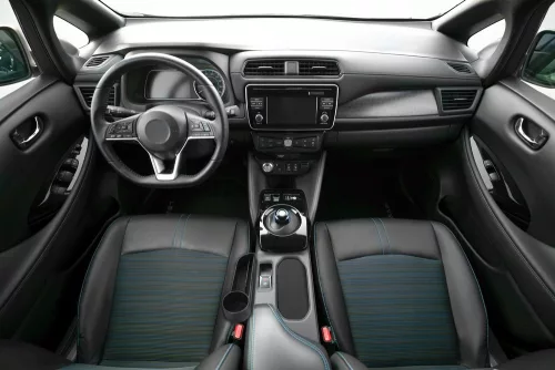 Phonocar 06250 Elegáns és praktikus vezetőoldali tárolótálca és pohártartó