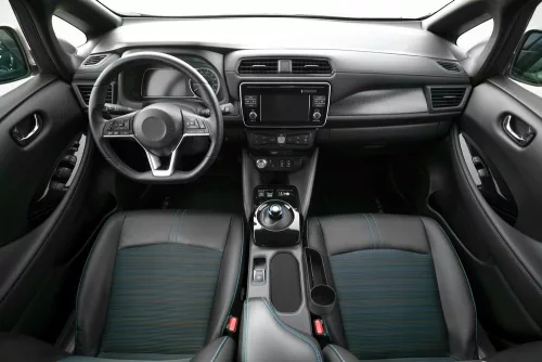 Phonocar 06251 Elegáns és praktikus utasoldali tárolótálca és pohártartó