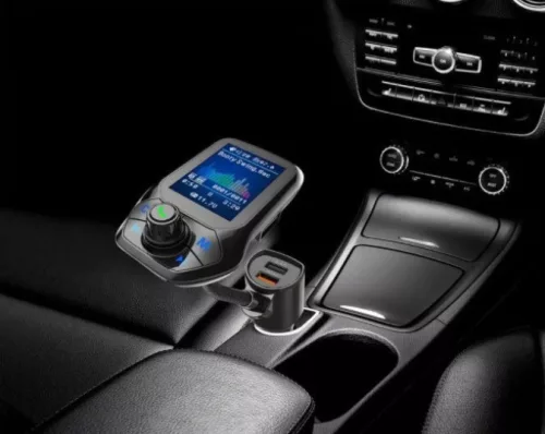 Multifunkcionális autós MP3 lejátszó - digitális kijelzővel / Bluetooth transzmitter