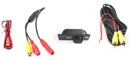 Phonocar VM272 gyári helyre illeszthető tolatókamera LED rendszámtábla világítással Audi és VW autókhoz, 960x576, IP67