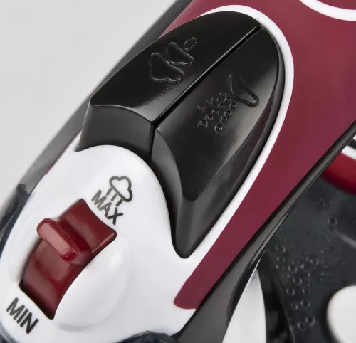 G3 Ferrari G40017 gőzölős vasaló 2200W, 280 ml víztartály, kompakt kialakítás, háztartási használatra