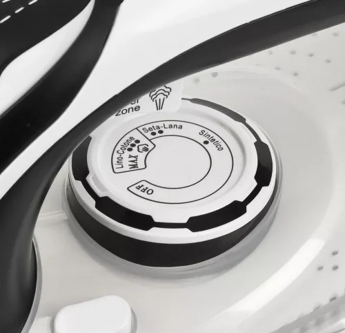 G3 Ferrari G40024 gőzölős vasaló 3000W, 91 mikrolyukas talp, 450 ml víztartály, cseppmentes, vízkőszűrővel