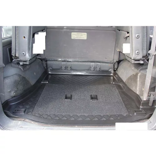 Mitsubishi Pajero 1999-2000 (bővített változat) Aristar méretpontos csomagtértálca
