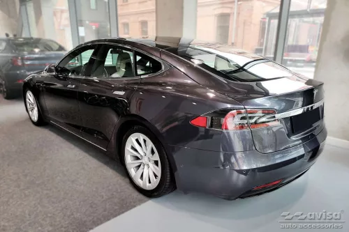 Tesla Model S 2012- (sötét-fényes) Avisa 4db-os küszöbvédő