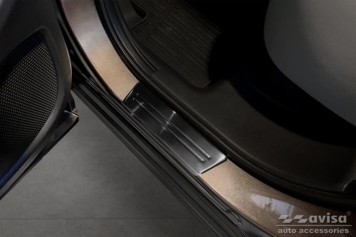 Mitsubishi Eclipse Cross 2018- (sötét-matt) Avisa 4db-os küszöbvédő