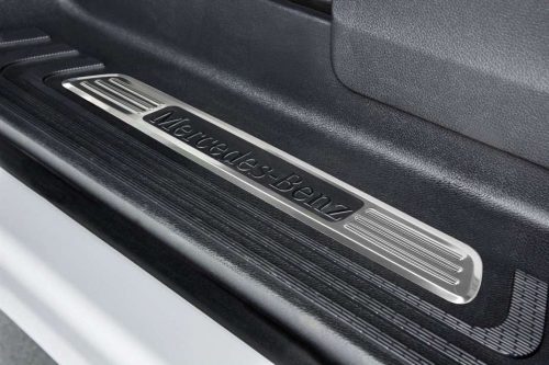 Mercedes V-Class 2014- (W447, logo, matt, 4db) Avisa 4db-os küszöbvédő