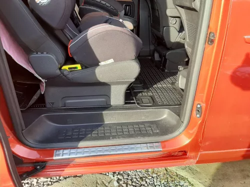 Peugeot Expert 2016- (2. sor, matt) Avisa 2db-os küszöbvédő