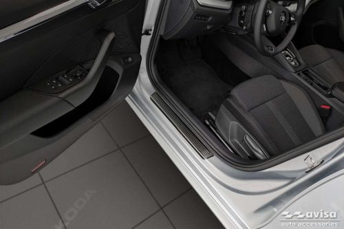 Küszöbvédő lécek Škoda Octavia IV. 2020- (sötét)
