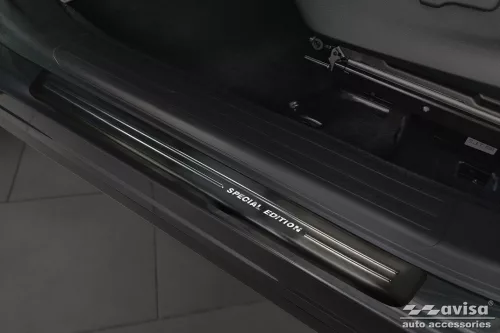 Subaru Forester 2019- (sötét-matt) Avisa 2db-os küszöbvédő