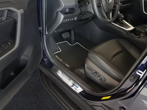 Toyota Rav4 2019- (matt) Avisa 4db-os küszöbvédő