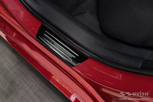 Toyota Yaris 2020- (sötét-fényes) Avisa 4db-os küszöbvédő