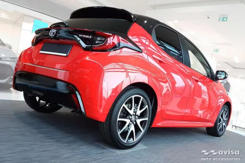 Küszöbvédő lécek Toyota Yaris 2020- (hatchback, matt)