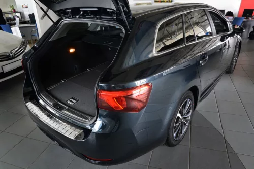 Toyota Avensis 2015-2018 (combi, matt) Avisa lökhárítóvédő