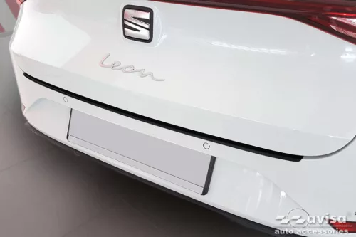 Csomagtér peremvédő Seat Leon 2020- (kombi, fekete)