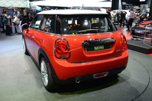 Mini Cooper 2014- (F56, karbon) Avisa lökhárítóvédő