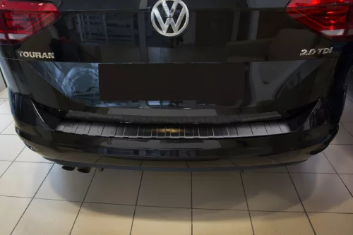 VW Touran 2015- (sötét-matt) Avisa lökhárítóvédő