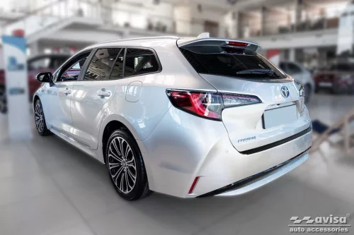 Toyota Corolla 2018- (combi, sötét-matt) Avisa lökhárítóvédő