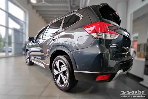 Subaru Forester 2019- (sötét-matt) Avisa lökhárítóvédő