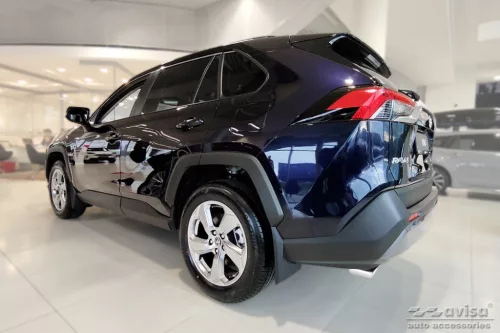 Ochranná lišta hrany kufru Toyota Rav4 2019- (tmavá, chrom)