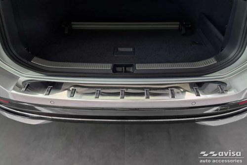 Megerősített védőcsík a csomagtér szélére VW Passat B9 2024- (kombi)