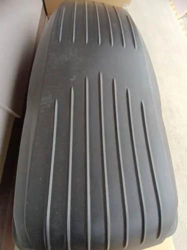 Tetőbox Aroso Deutschland München 580 (karbon, használt)