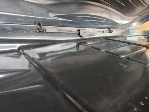 Tetőbox Aroso Deutschland München 580 (karbon, használt)