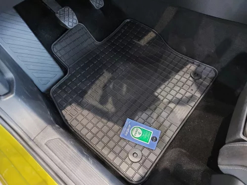 Skoda Octavia III. 2013-2020 (vezető oldali) Petex méretpontos gumiszőnyeg