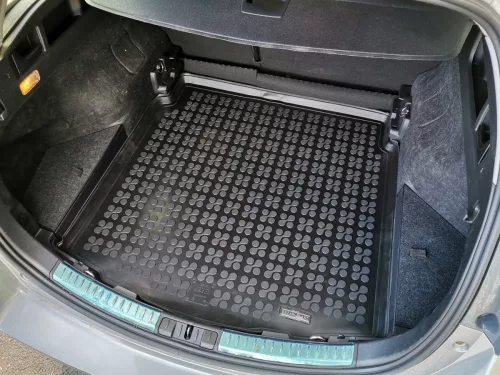 Toyota Auris 2012-2019 (combi) Rezaw-Plast méretpontos csomagtértálca