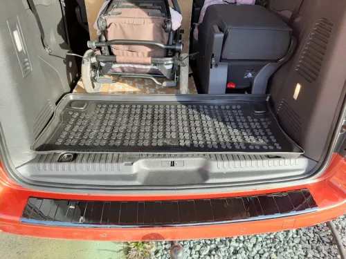 Peugeot Expert 2016- (3. sor, hossz 57cm) Rezaw-Plast méretpontos csomagtértálca