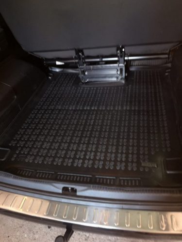 VW Transporter T5 2003- (hosszú változat, 3. sor) Rezaw-Plast méretpontos csomagtértálca