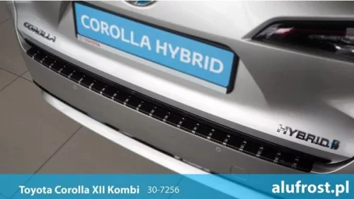Ochranná lišta hrany kufru Toyota Corolla 2018-2024 (combi, carbonová folie)