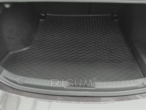 Mazda 3 2019- (sedan) Rigum méretpontos csomagtértálca