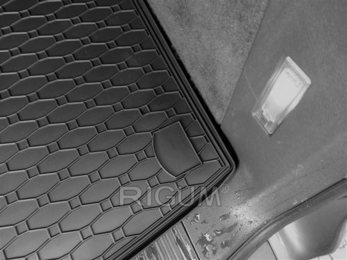 VW Touareg 2002-2010 (kétzónás klíma) Rigum méretpontos csomagtértálca