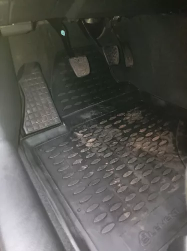 Toyota Avensis 2003-2009 Novline méretpontos gumiszőnyeg szett