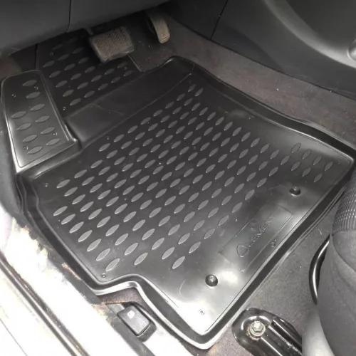 Toyota Auris 2007-2012 Novline méretpontos gumiszőnyeg szett