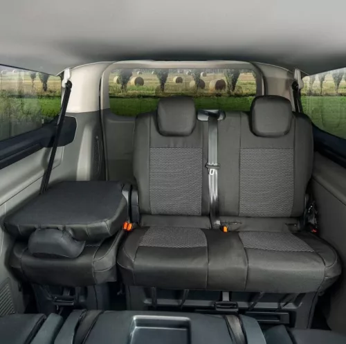 Pontos autóüléshuzatok VW Transporter T7 2024- (1+2, 2. és 3. sor)