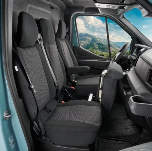Přesné autopotahy Nissan Interstar 2025- (dvojité sedadlo spolujezdce se stolkem)