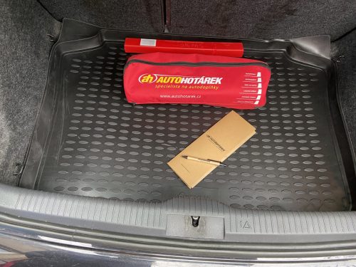 VW Polo 2001-2009 (hb) Novline méretpontos csomagtértálca