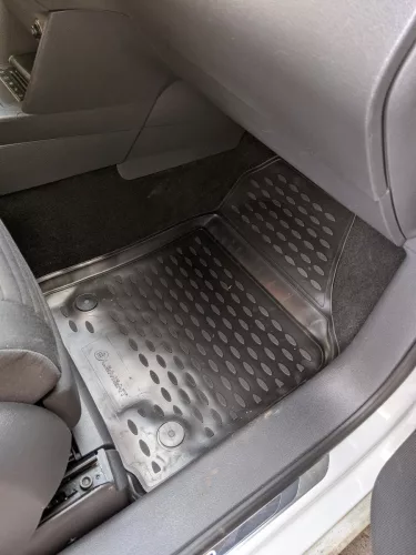 VW Touran 2003-2015 (5 személyes) Novline méretpontos gumiszőnyeg szett