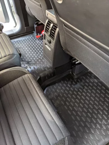 VW Touran 2003-2015 (5 személyes) Novline méretpontos gumiszőnyeg szett