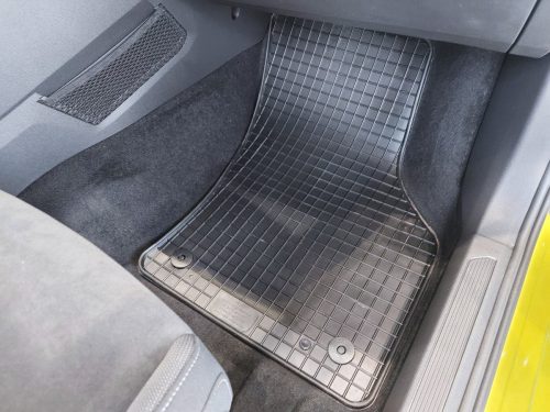 VW Golf VIII. 2020- Petex méretpontos gumiszőnyeg szett