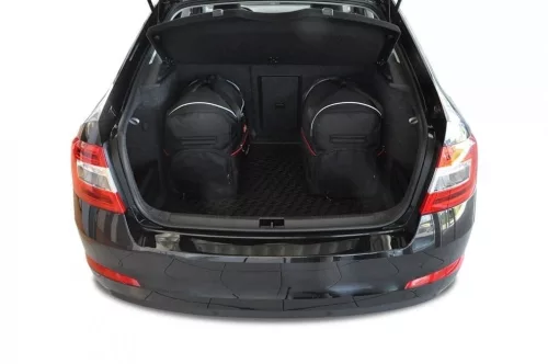 Skoda Octavia III. 2013- (sedan) Kjust autós táska szett csomagtartóba