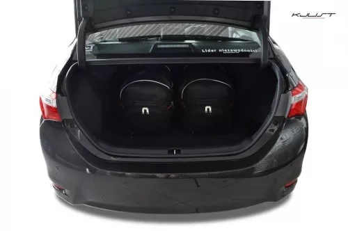 Toyota Corolla 2013-2018 (sedan) Kjust autós táska szett csomagtartóba