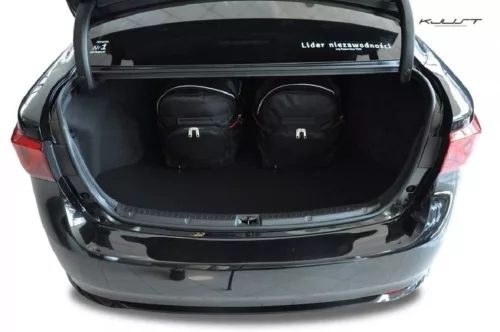 Toyota Avensis 2009-2018 (sedan) Kjust autós táska szett csomagtartóba
